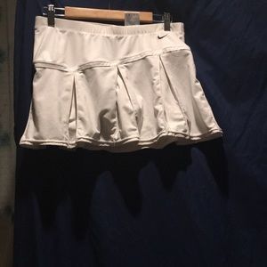 Nike size m skirt